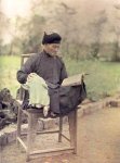 Bac Ky, Hanoi 1915 - A Confucianist is reading a book. Photo by Léon Busy.jpg